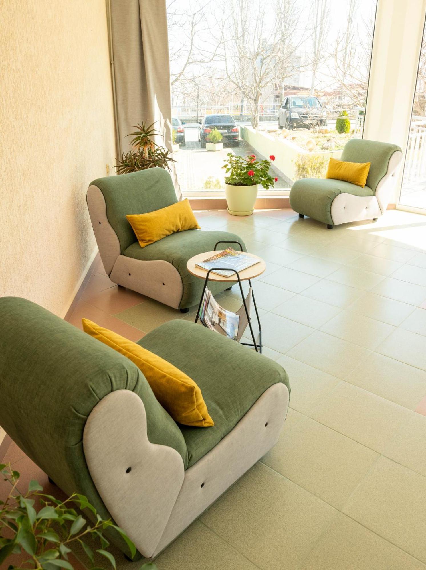 Perla Aparthotel Golden Sands Bagian luar foto