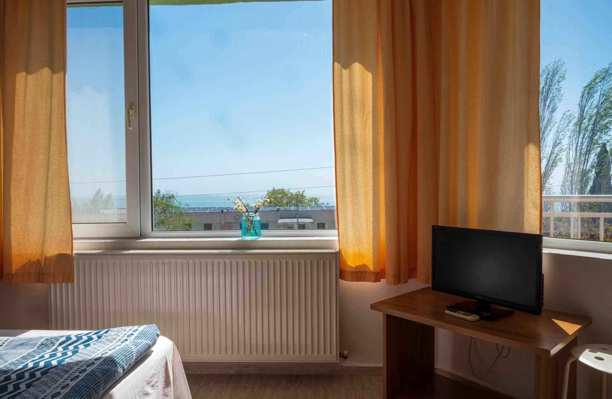 Perla Aparthotel Golden Sands Bagian luar foto