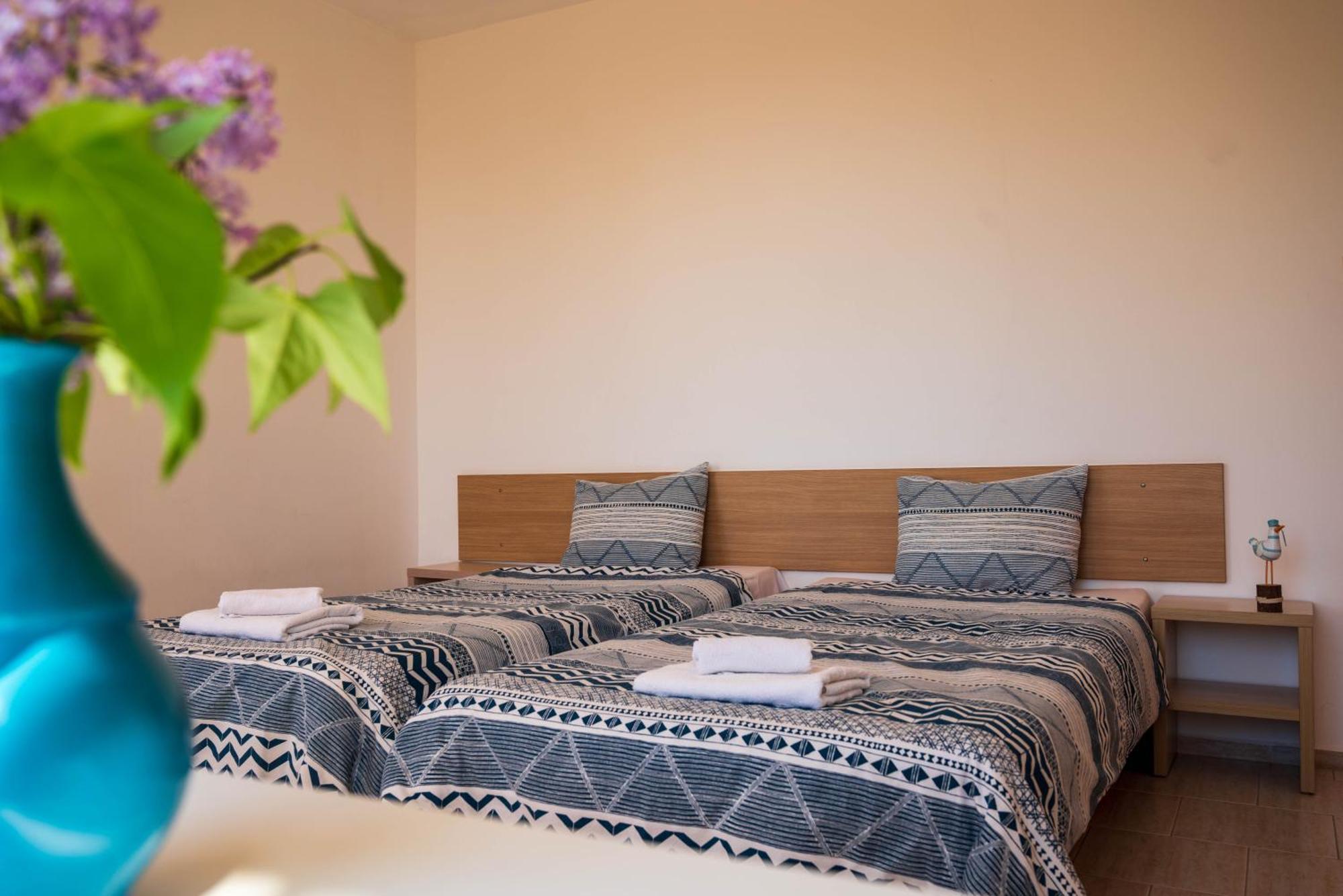 Perla Aparthotel Golden Sands Bagian luar foto