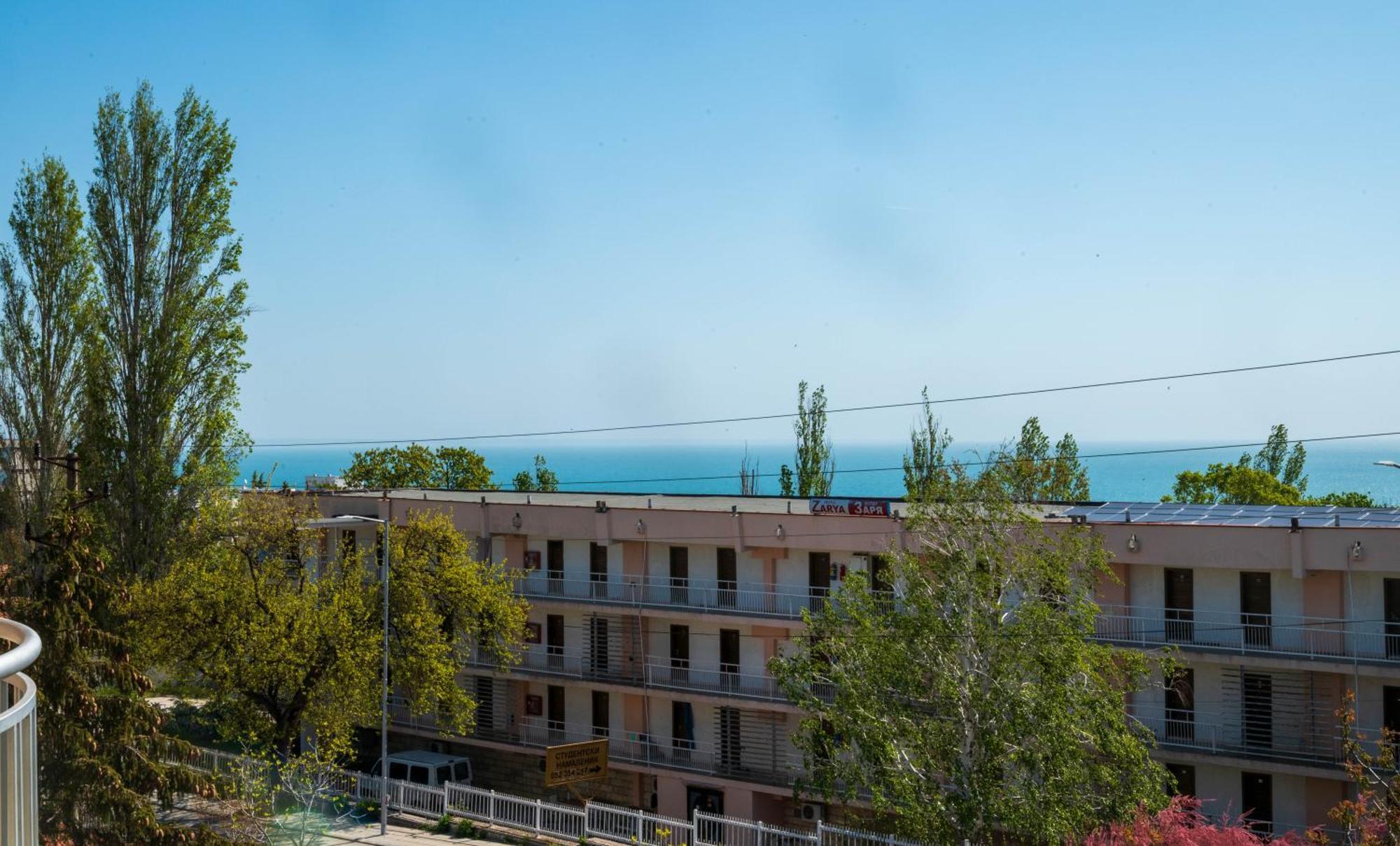 Perla Aparthotel Golden Sands Bagian luar foto