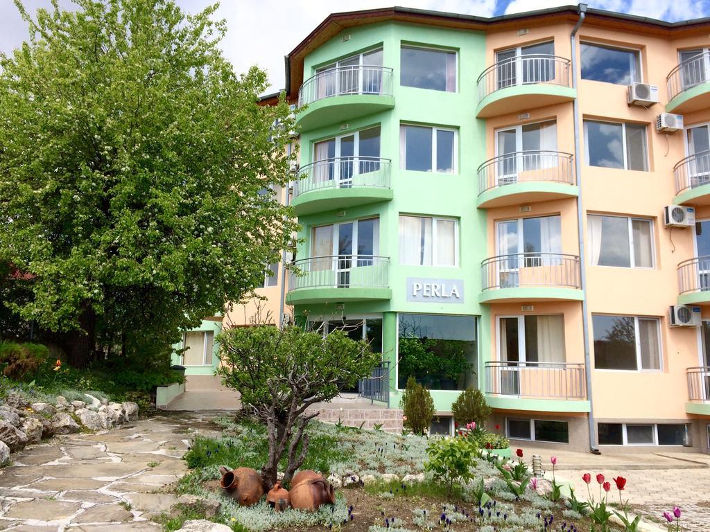 Perla Aparthotel Golden Sands Bagian luar foto