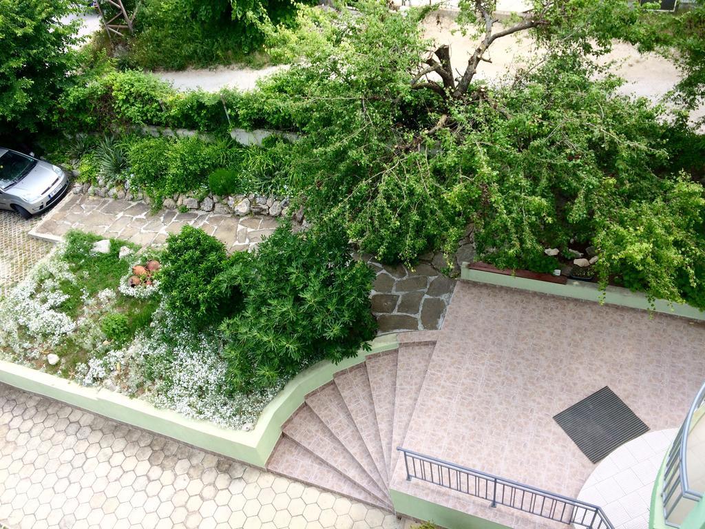 Perla Aparthotel Golden Sands Bagian luar foto
