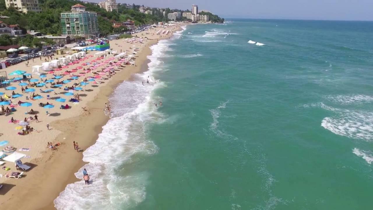 Perla Aparthotel Golden Sands Bagian luar foto